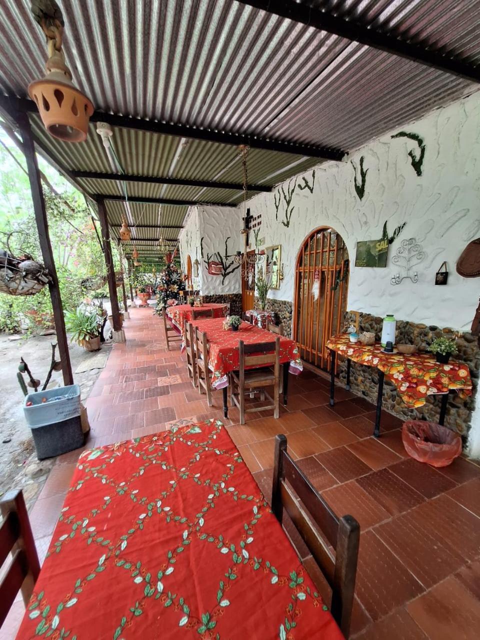 Alojamiento Casa De Campo Los Cactus Villavieja Exterior foto